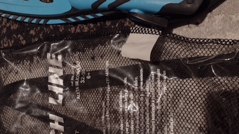 Продавам детски плавници