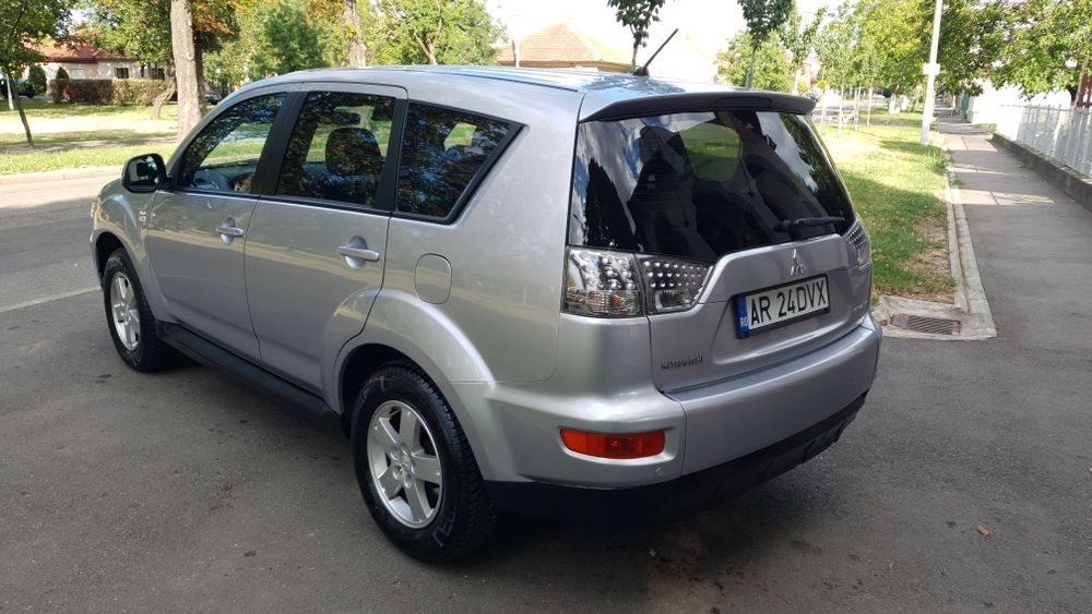 Mitsubishi Outlander 2.0 benzina ,140 cp ,An 2011 !