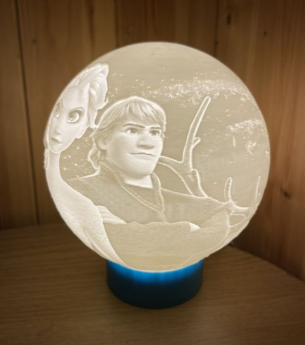Lampa Frozen - Regatul de gheata