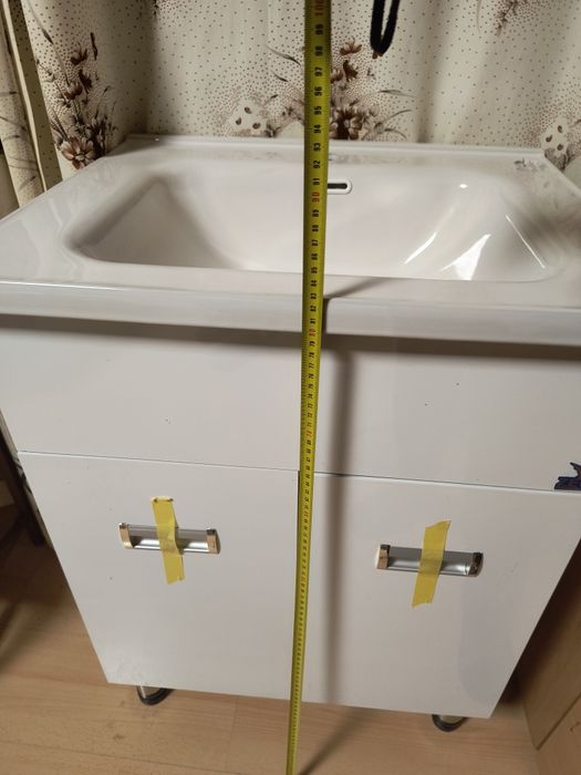 Голям ПВЦ шкаф за баня