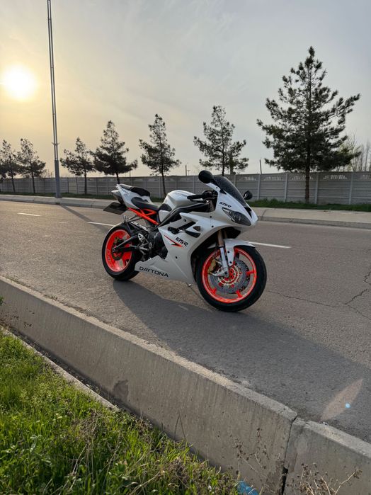 Срочно Продаётся TRIUMPH DAYTONA 675 в идеальном состоянии