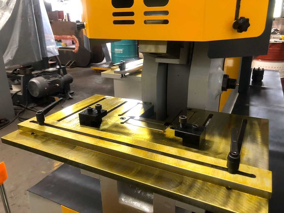 Рубильно пробивной станок