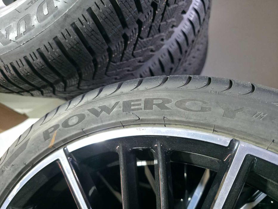 ROTI Complete Jante + Anvelope VARA - 235/35/19 - 5x112 OEM BMW Seria 1 F40 F52 / Seria 2 F44 / X1 X2 - 8J ET 54 - Anvelope PIRELLI !