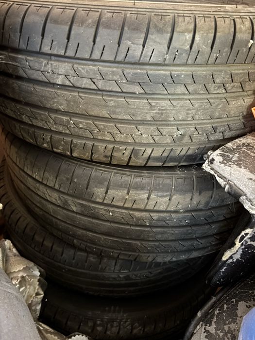 Продам покрышки Bridgestone
