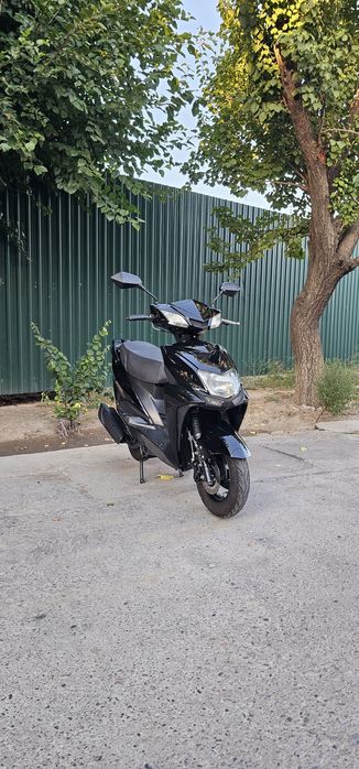 Skuter Kavasaki Smart sotiladi xolati zor