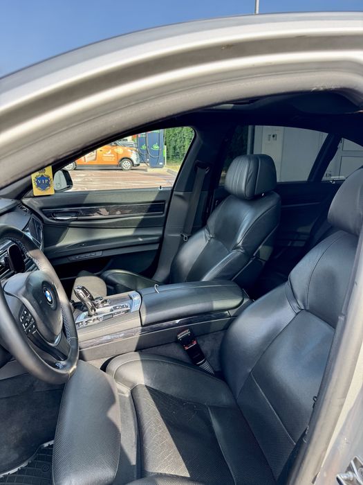 Vand BMW F01 / 3.0 diesel 245 de cai ! Proprietar de 6 ani !