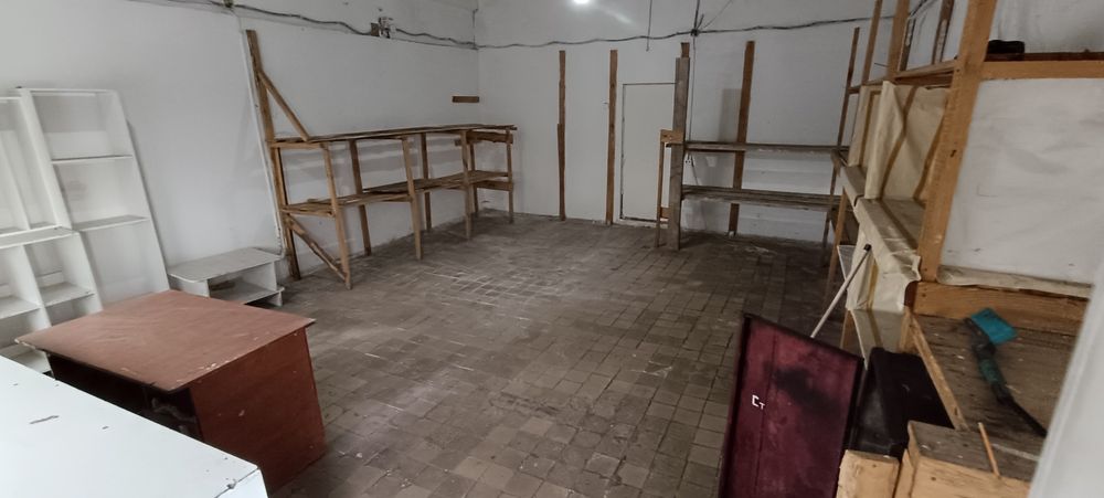Сдам торговое  помещение на рынке