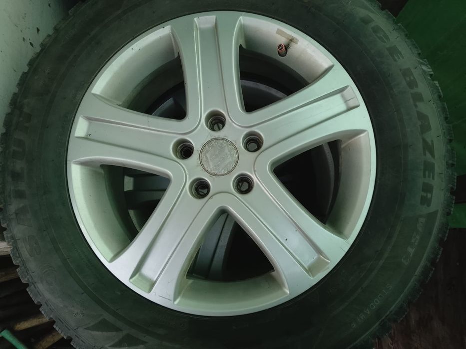 Зимняя резина шипованная с дисками 225/65R17