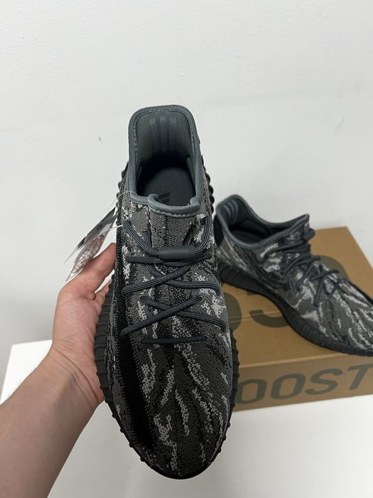 Adidas Yeezy Boost 350 V2 Dark Salt