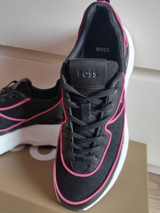 Нови сникърси BOSS - 41 р-р