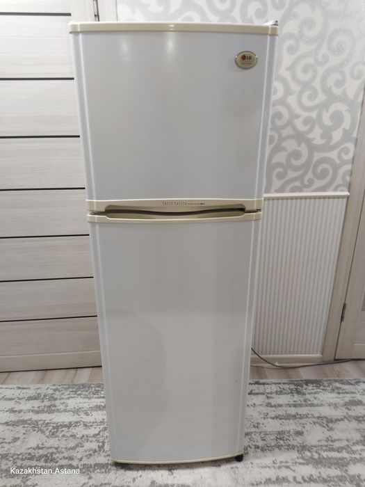 Холодильник LG Fresh Master 2х камерный