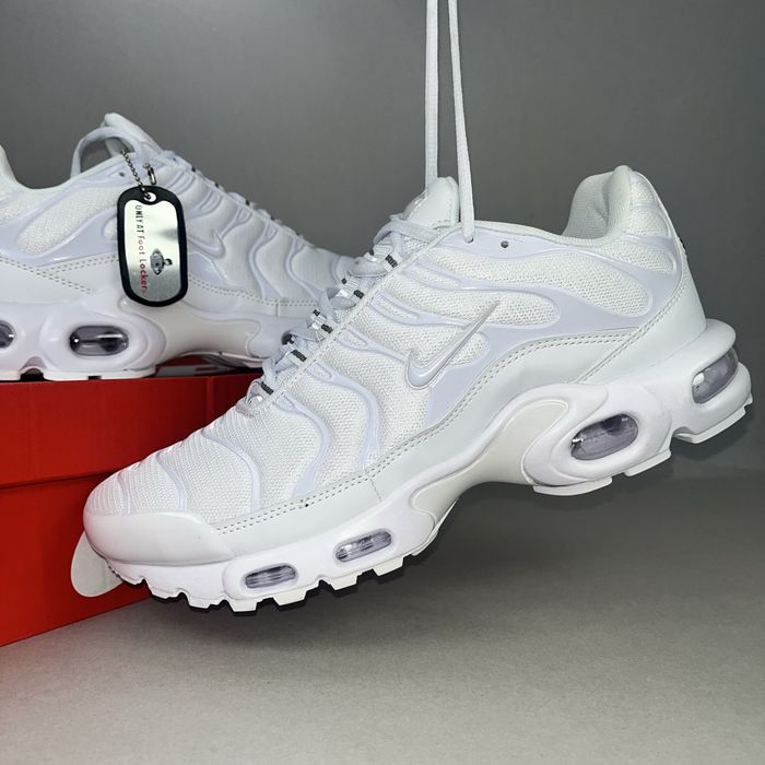 Nike Air Max Plus TN "Triple White"! НОВИ!