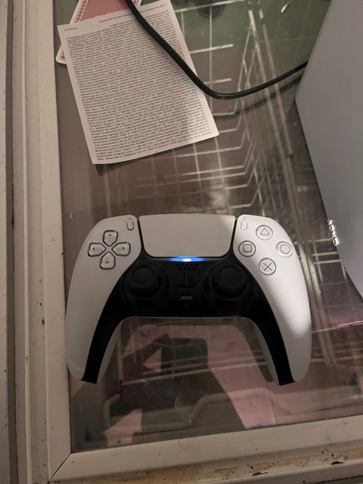 Playstation 5 slim като нов!