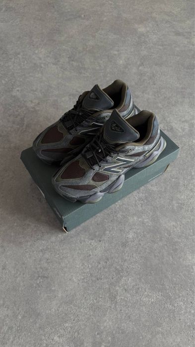 Adidasi New Balance 9060