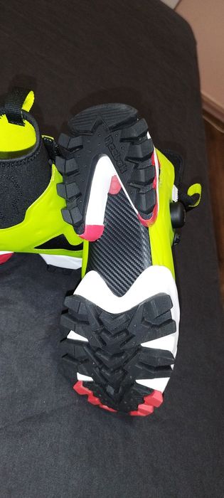 Маратонки Reebok insta pump