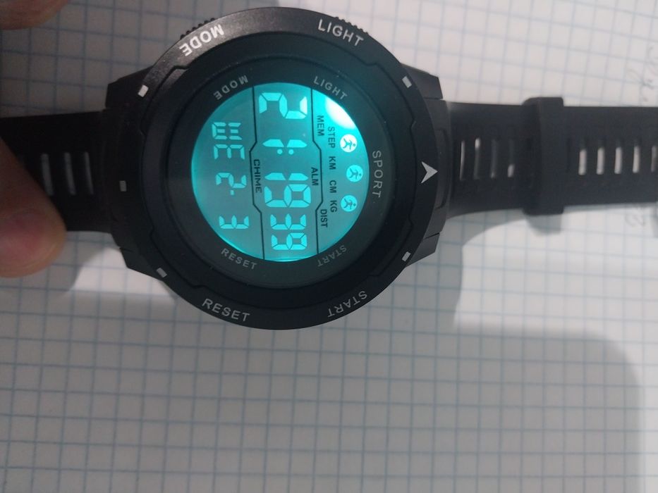 Часы электронные спортивные