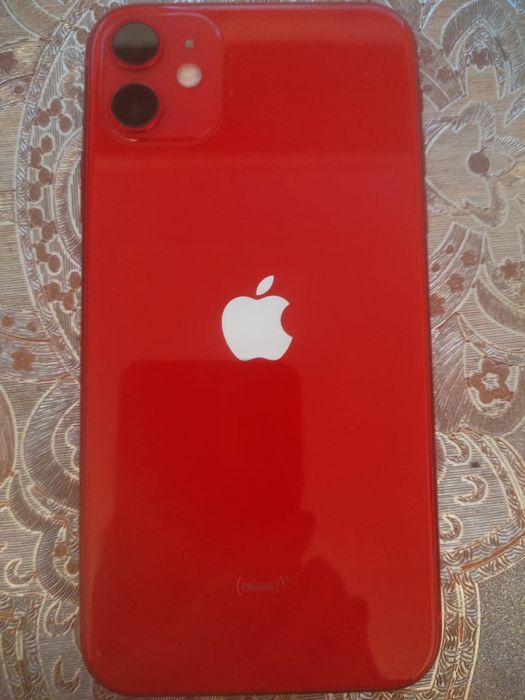 iPhone 11 128 GB цвет  Red