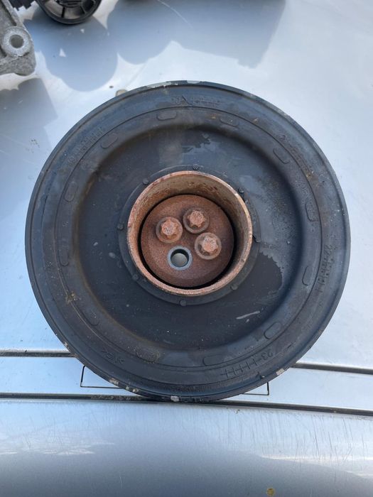 Демпферна шайба  BMW N47D20 Н47Д20 е90,е87,е81 318d,320d,120d,118d