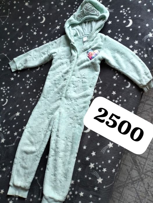 Продам детские комбинезоны