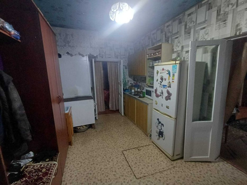 Большой Высокий дом в рабочем поселке