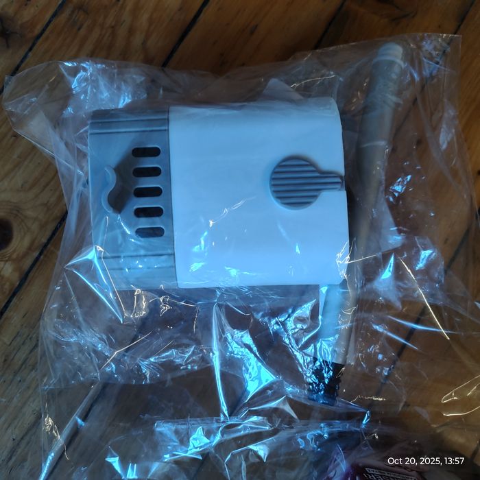 Диспенсър за сапун на пяна и четка за тоалетна чиния