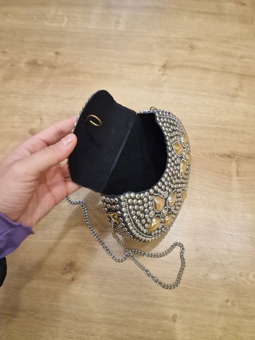 Geanta lucrata manual