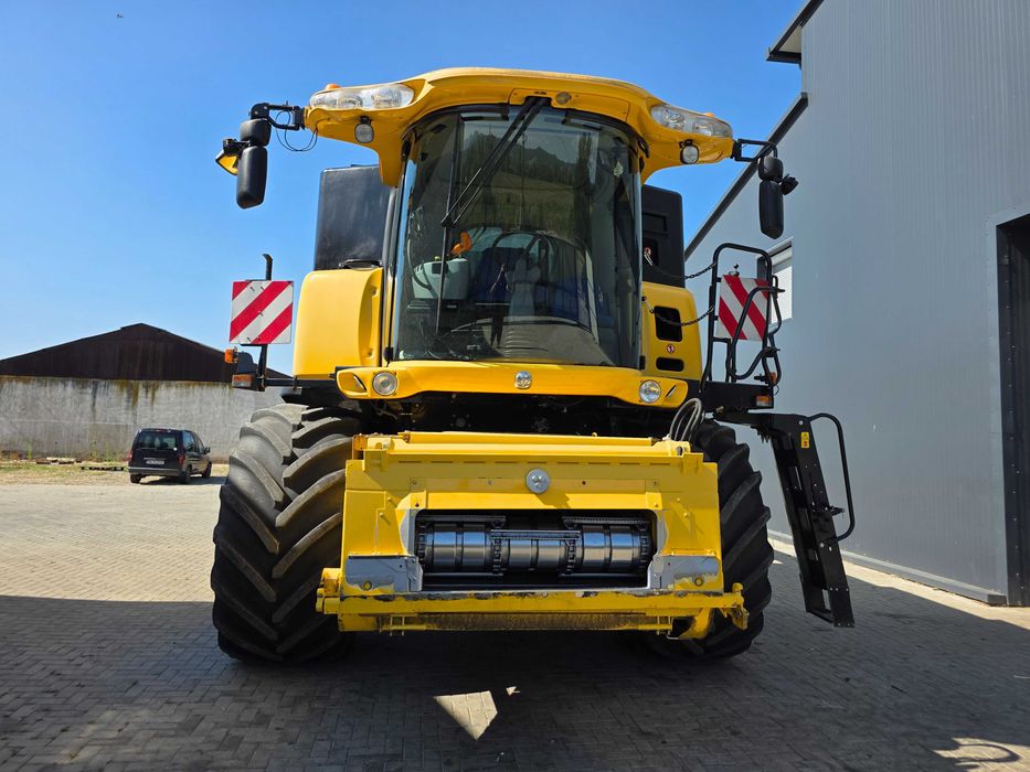 Combina agricola New Holland CR 9090 Elevation 4WD