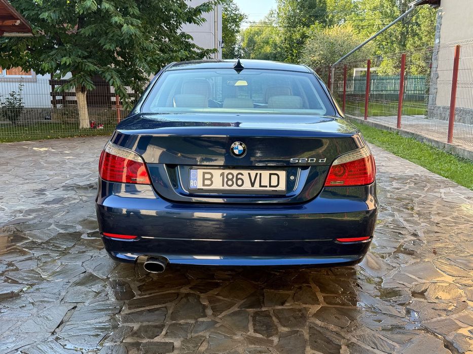 BMW Seria 5 BMW 520d LCI Facelift | Trapă | Bi-Xenon | Scaune Electrice Încălzite