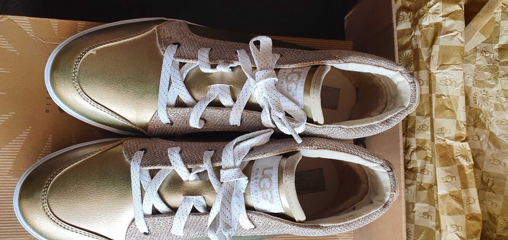 Уикенд Намаление UGG ,кецове размер 38