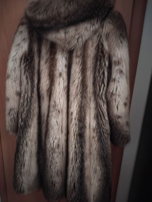 Шуба натуральная енот