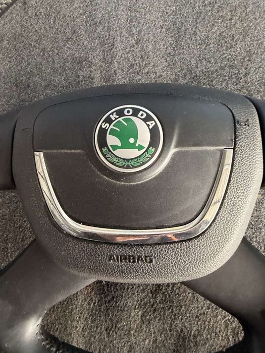 Волан за Skoda Superb Octavia Fabia Rumster Yeti с бег ном 124