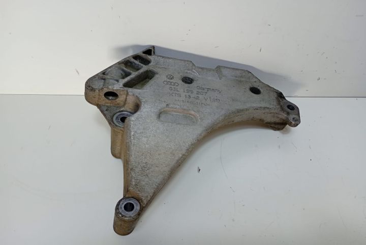 Suport motor  03L199207 Volkswagen VW Passat B6 seria
