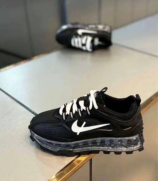 Adidasi universali nike