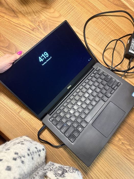 Dell XPS 13 9350 – Intel i5, 8GB RAM, ultrabook premium