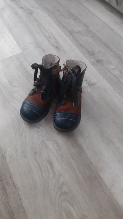 Cizmulite de baietei