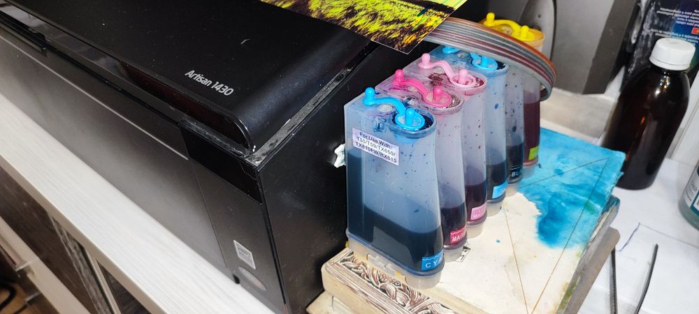 Продам цветной принтер Epson artisan 1430