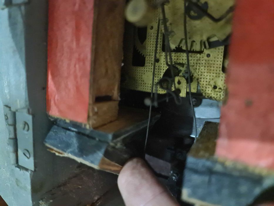 Ceas cuc defect fara greutati antichitati