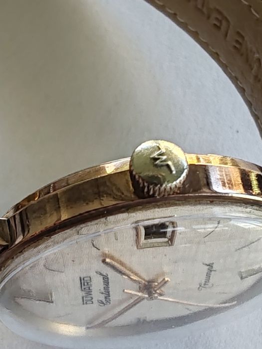 Ceas Duward Continual Triumph Automatic Calendar Funcționează impecabil!