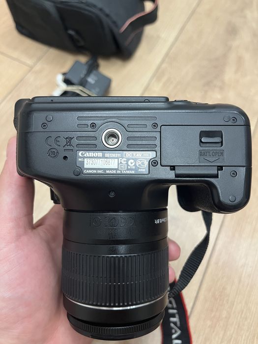 Canon 600d в отличном состоянии