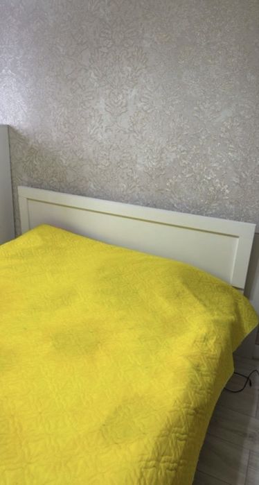 продам двухспальную кровать