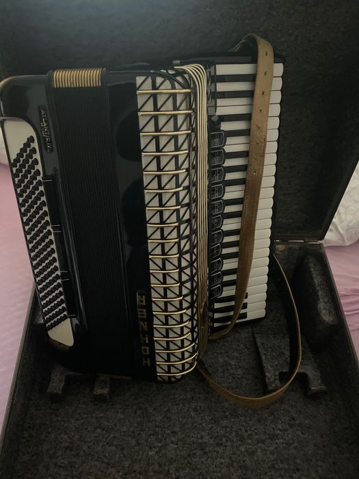 Acordeon Hohner de Luxe 4