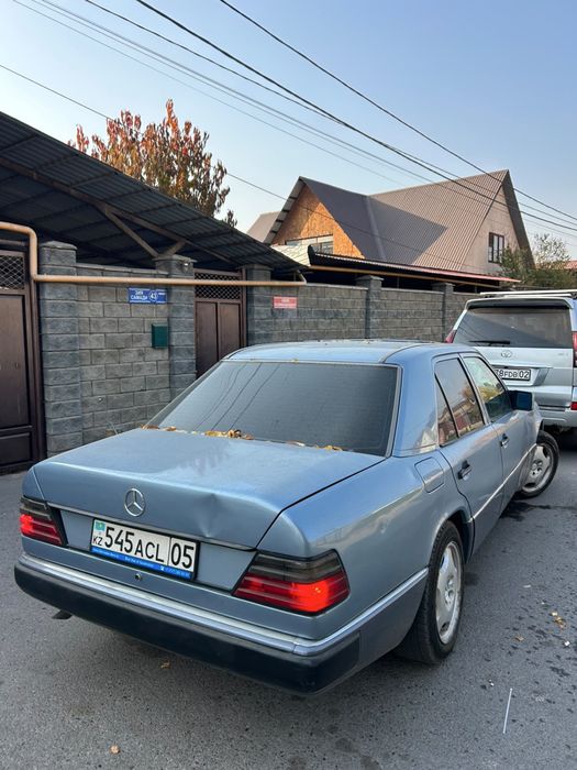 Мерседес 1млн450000 тенге