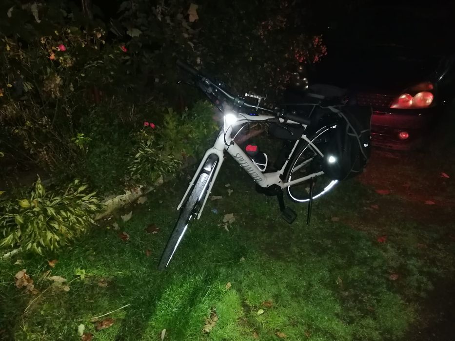 Bicicletă electrică Specialized Turbo Vado SL 4.0 EQ + accesorii