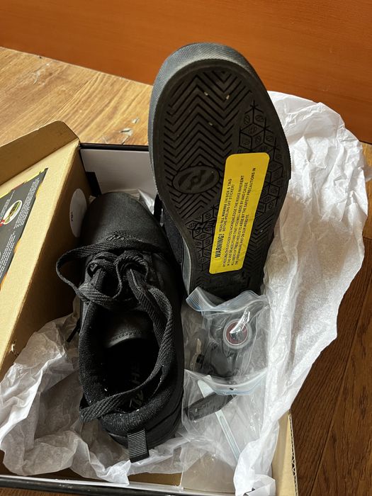 Обувки с колелца heelys, 37 номер