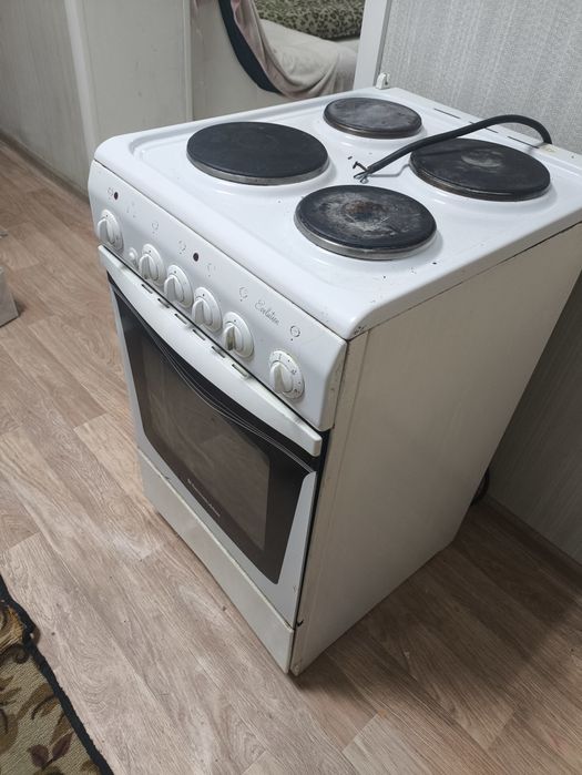 Продам электроплиту