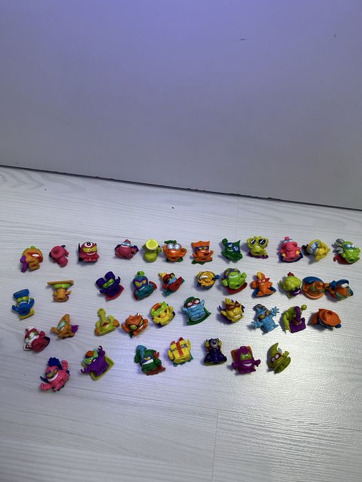 Lot figurine superzings /things