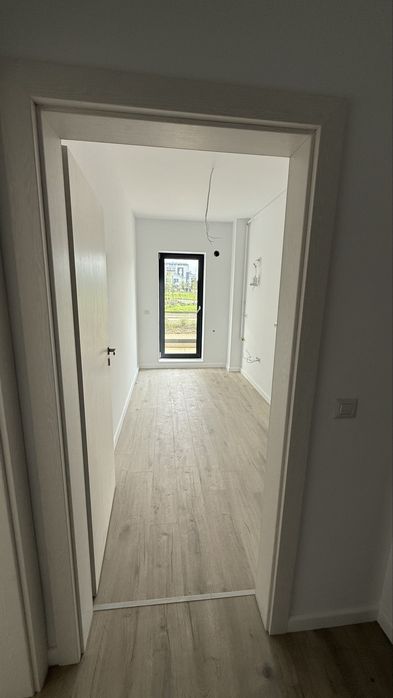 Mrs Gradinile apartament 2 camere - parter  3locuri parcare ideal birouri / firma / societate