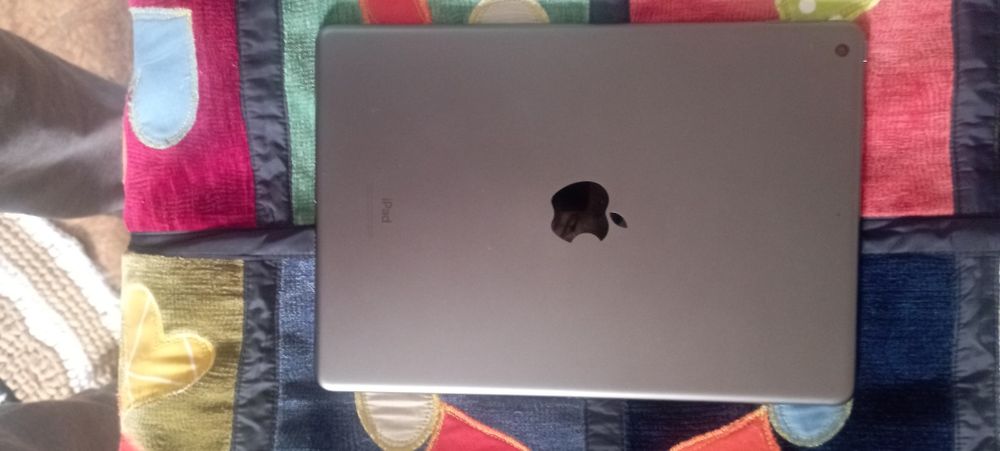 Продам ipad 9 gen (общение только в олх)