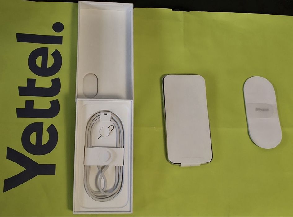 КАТО НОВ 256GB iPhone 16 Гаранция Yettel 3г. 2027 White / Бял