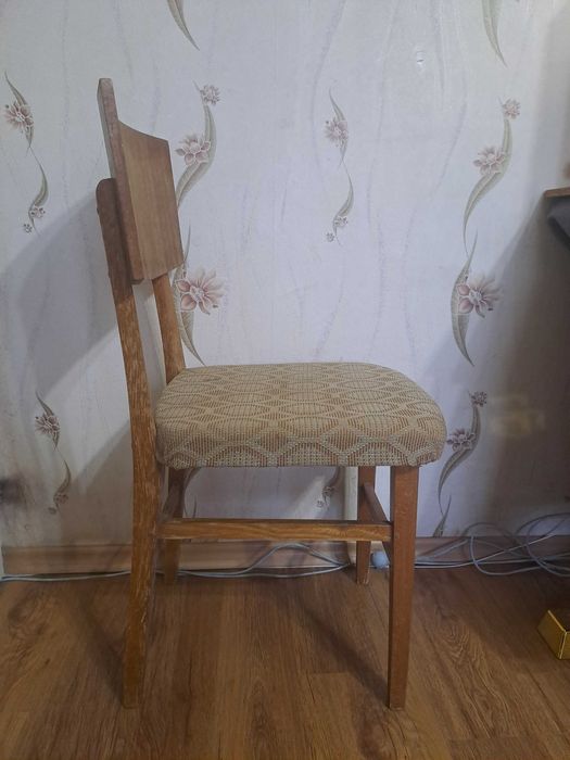 Трапезен  стол тапициран